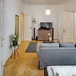 Old Town Square Premium Residence Aparthotel 4*