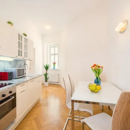Old Town Square Premium Apart Otel 4*