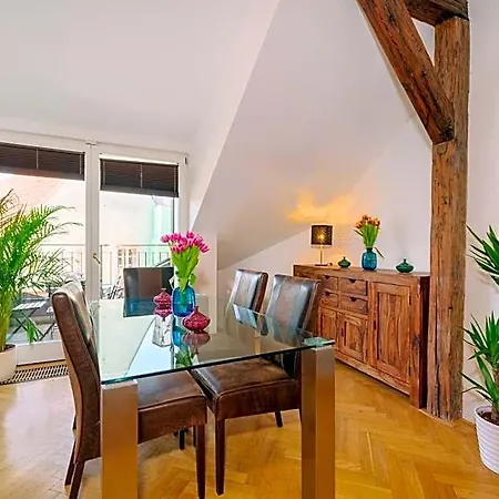 Old Town Square Premium Residence 4*