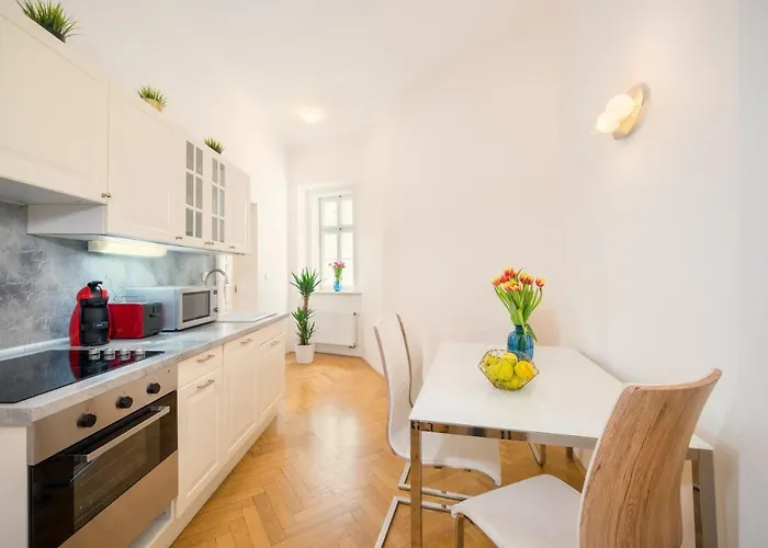 Old Town Square Premium Appart hôtel 4*